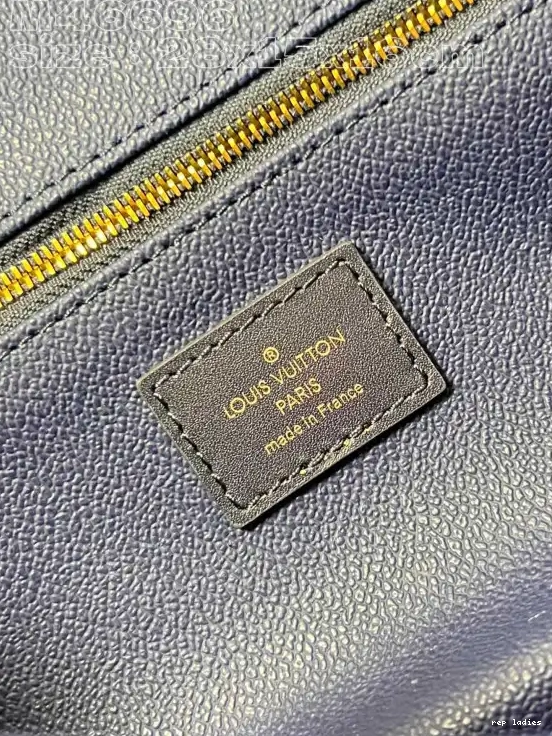 Cheap TOILET POUCH VUITTON LOUIS KIT DOPP 0504